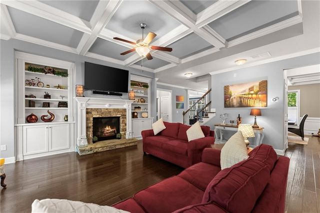 5157 Sunlake Drive, Hoschton, GA 30548