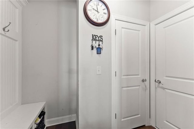 5157 Sunlake Drive, Hoschton, GA 30548