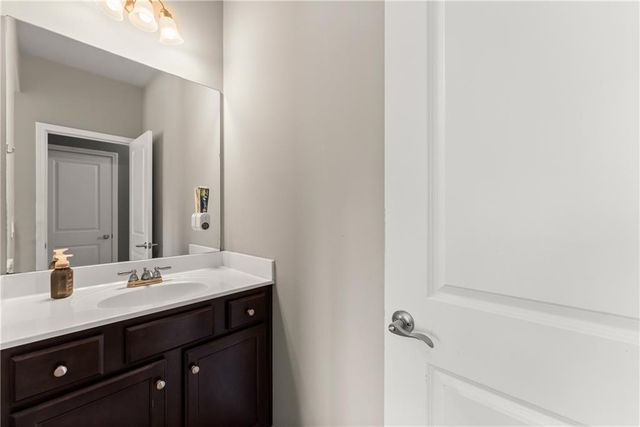 5157 Sunlake Drive, Hoschton, GA 30548
