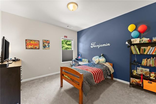 5157 Sunlake Drive, Hoschton, GA 30548