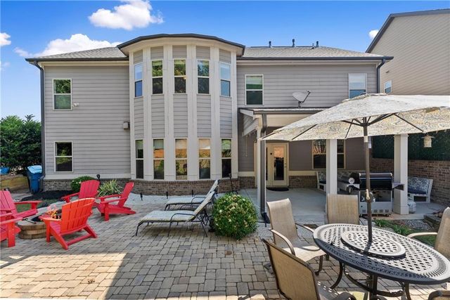 5157 Sunlake Drive, Hoschton, GA 30548