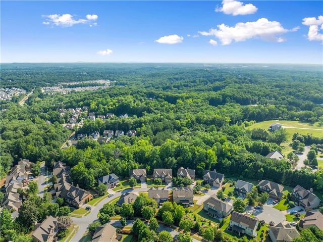 5157 Sunlake Drive, Hoschton, GA 30548