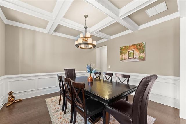 5157 Sunlake Drive, Hoschton, GA 30548