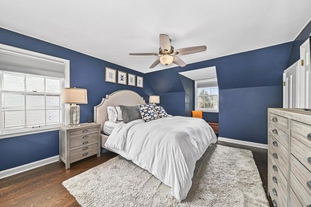 5832 N Kent AVENUE, Whitefish Bay, WI 53217