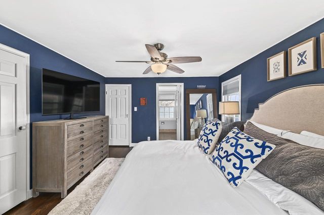 5832 N Kent AVENUE, Whitefish Bay, WI 53217