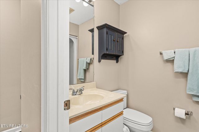 490 River Bend Drive, Crossville, TN 38555