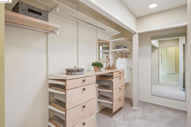 576 Vistamont Ave, Berkeley, CA 94708