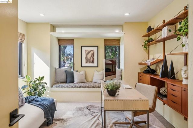 576 Vistamont Ave, Berkeley, CA 94708