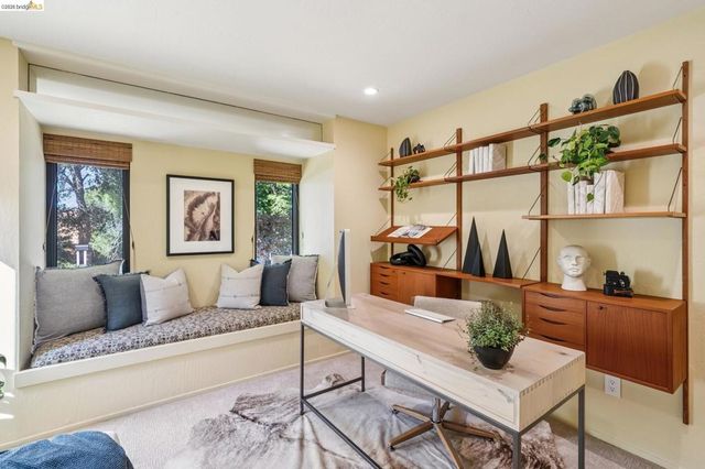 576 Vistamont Ave, Berkeley, CA 94708