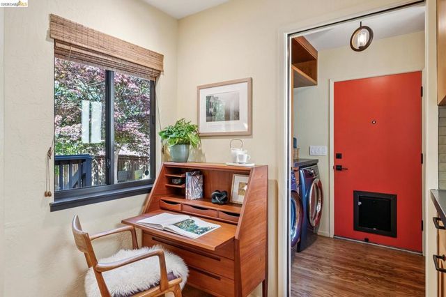 576 Vistamont Ave, Berkeley, CA 94708