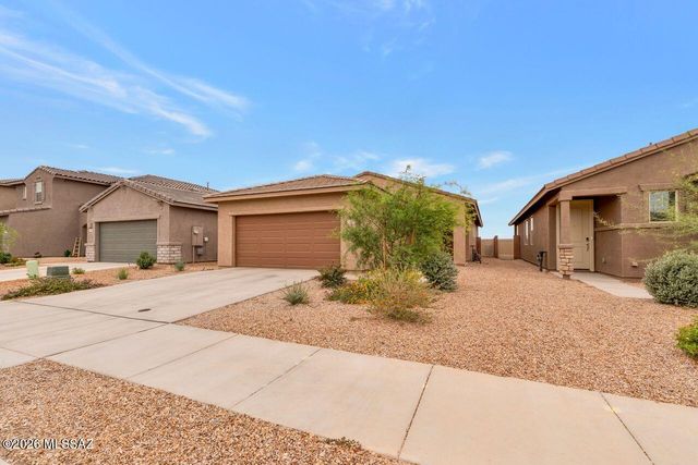 11014 S Rila Drive, Vail, AZ 85641