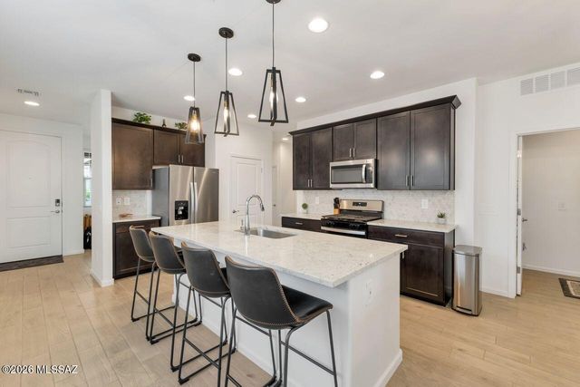 11014 S Rila Drive, Vail, AZ 85641