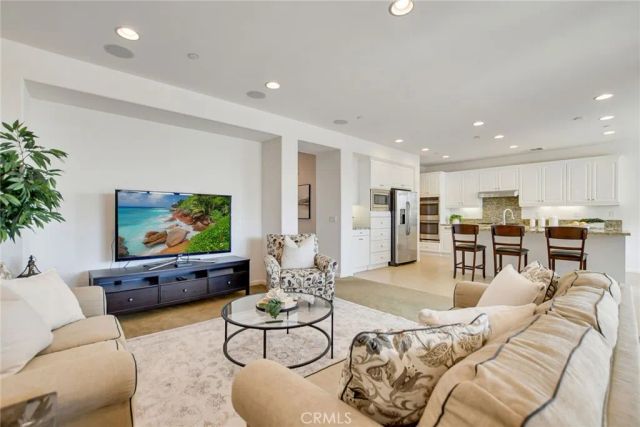 864 E Manresa Drive, Azusa, CA 91702