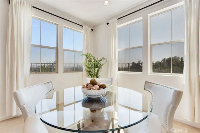 864 E Manresa Drive, Azusa, CA 91702
