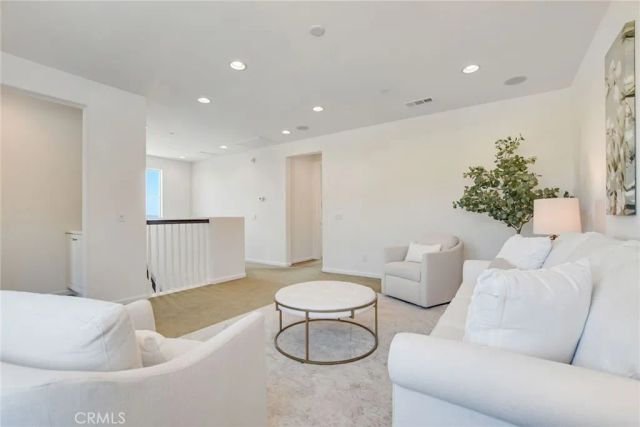 864 E Manresa Drive, Azusa, CA 91702
