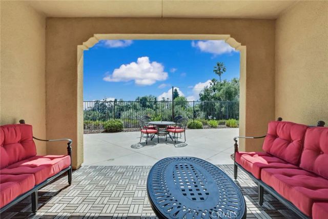 864 E Manresa Drive, Azusa, CA 91702