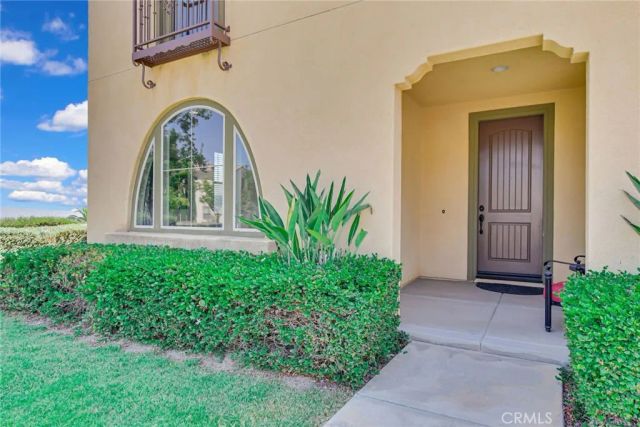864 E Manresa Drive, Azusa, CA 91702