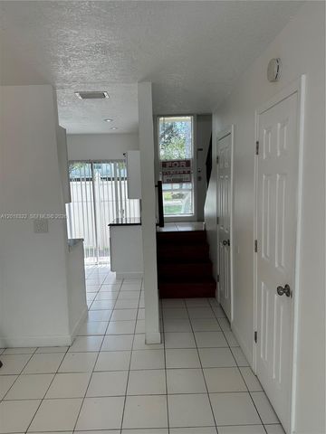 3005 NW 5th Ter 2, Pompano Beach, FL 33064