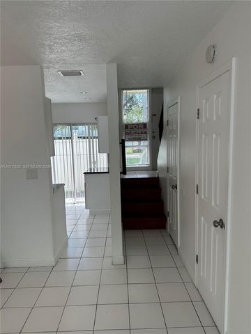 3005 NW 5th Ter 2, Pompano Beach, FL 33064