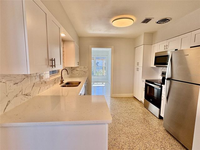 941 PALM DRIVE 1, Belleair Beach, FL 33786