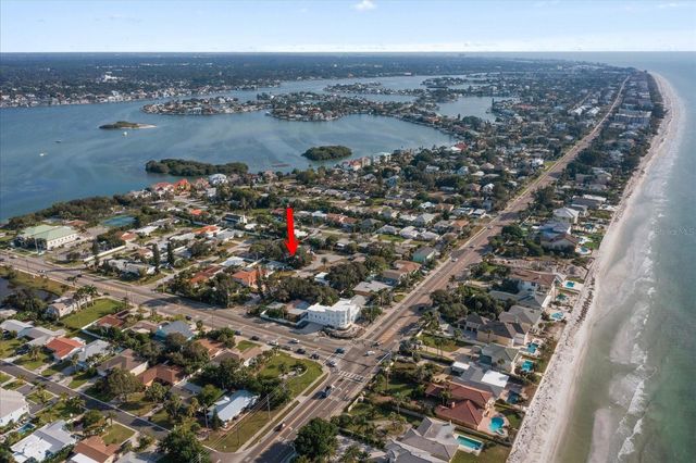 941 PALM DRIVE 1, Belleair Beach, FL 33786