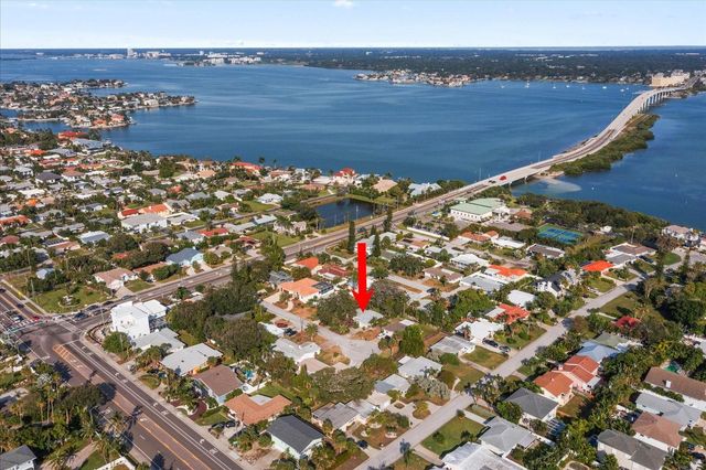 941 PALM DRIVE 1, Belleair Beach, FL 33786