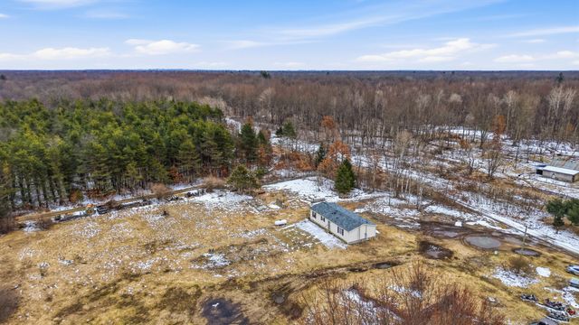 7939 W Moore Road, Ravenna, MI 49451