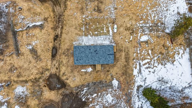 7939 W Moore Road, Ravenna, MI 49451