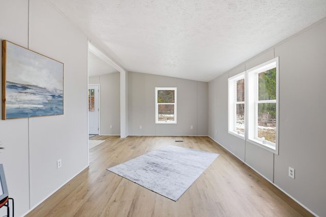 7939 W Moore Road, Ravenna, MI 49451