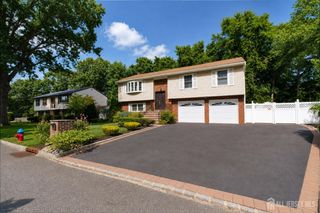 22 Sherwood Lane, Old Bridge, NJ 08857