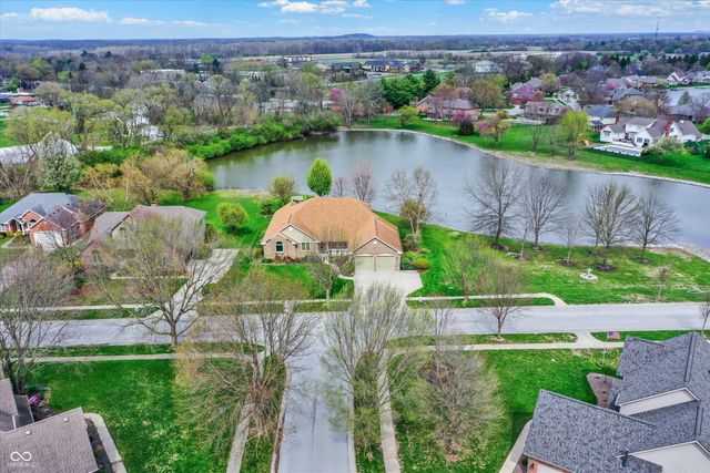 100 Innisbrooke Trail, Greenwood, IN 46142