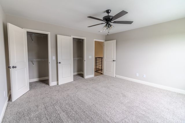 213 Harvest Moon Dr, Clarksville, TN 37043