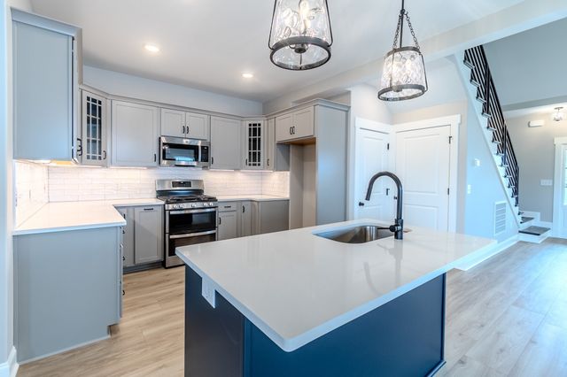 213 Harvest Moon Dr, Clarksville, TN 37043