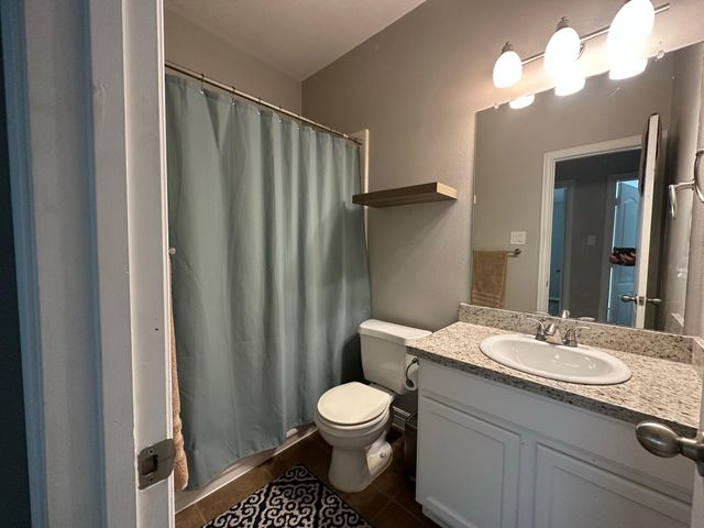 419 Oak Chase Drive, Conroe, TX 77304