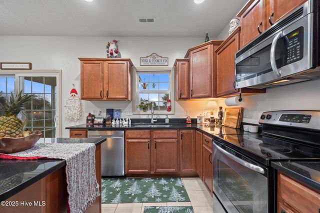 113 Long Pond Drive, Sneads Ferry, NC 28460