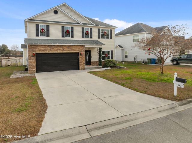 113 Long Pond Drive, Sneads Ferry, NC 28460