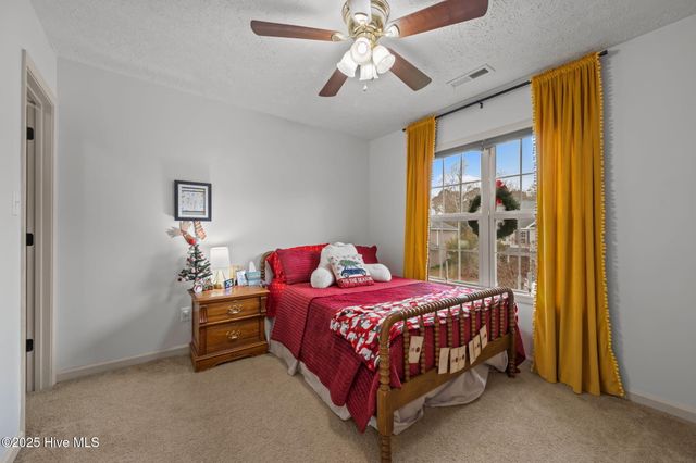 113 Long Pond Drive, Sneads Ferry, NC 28460