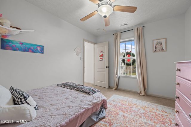 113 Long Pond Drive, Sneads Ferry, NC 28460