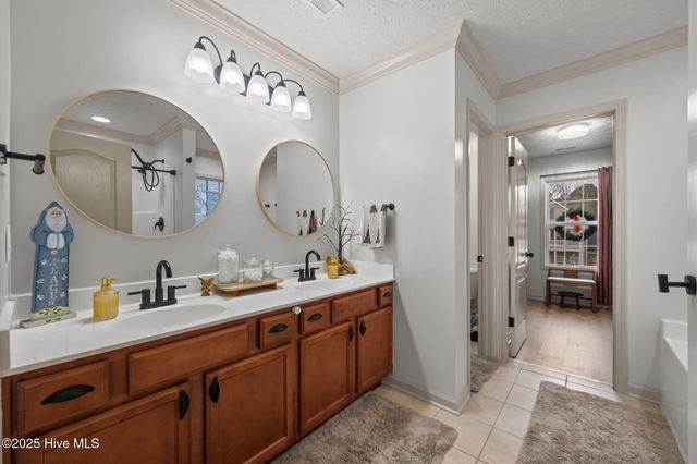 113 Long Pond Drive, Sneads Ferry, NC 28460