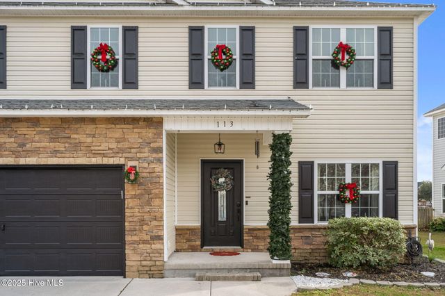 113 Long Pond Drive, Sneads Ferry, NC 28460
