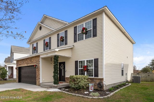 113 Long Pond Drive, Sneads Ferry, NC 28460