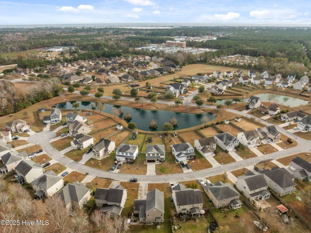 113 Long Pond Drive, Sneads Ferry, NC 28460