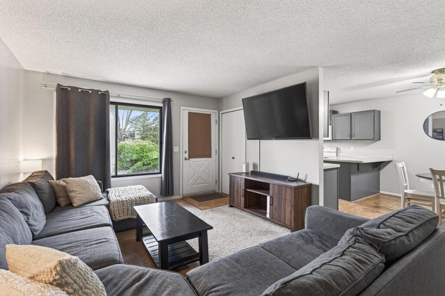 5973 Dellwood Avenue, Shoreview, MN 55126