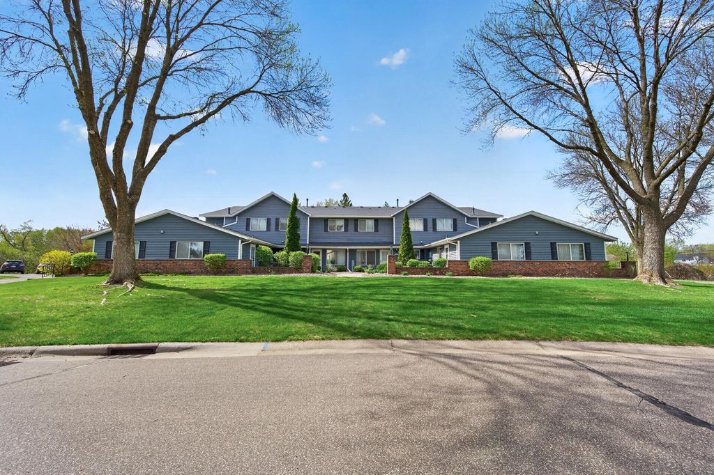 5973 Dellwood Avenue, Shoreview, MN 55126 — photo 2