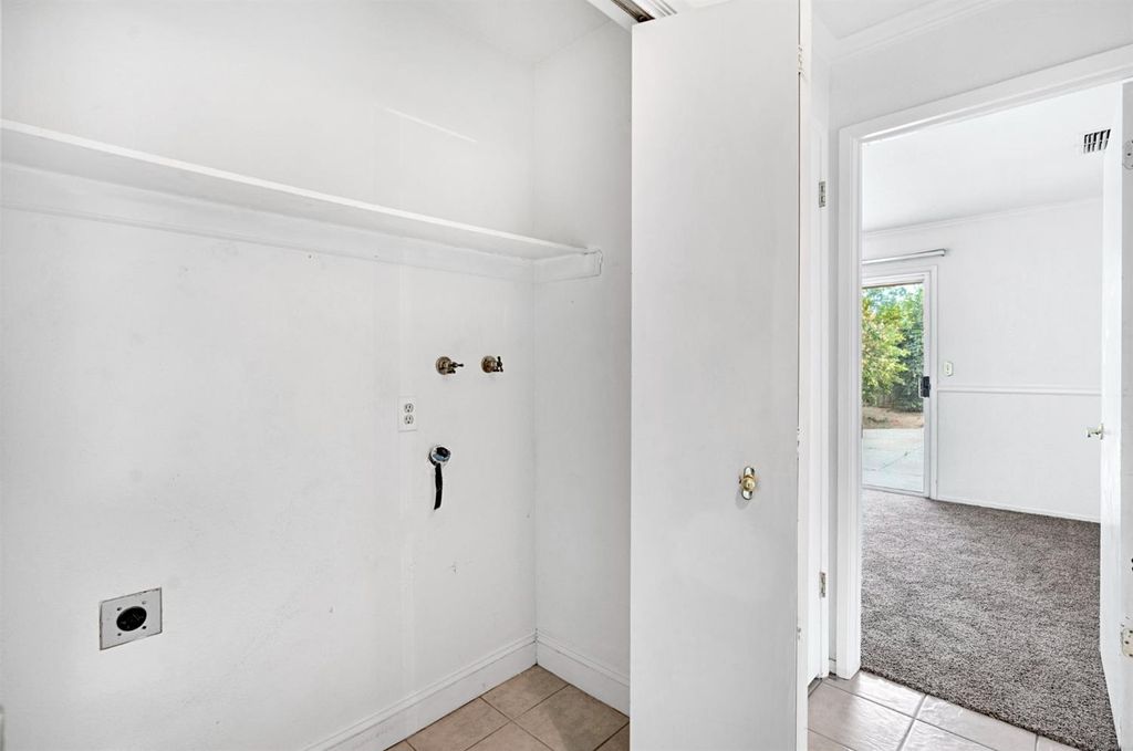 Image 17 of property listing at 4466 N Cornelia Avenue, Fresno, CA 93722