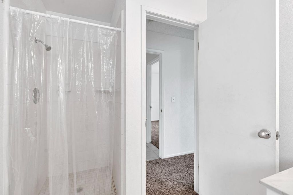 Image 21 of property listing at 4466 N Cornelia Avenue, Fresno, CA 93722