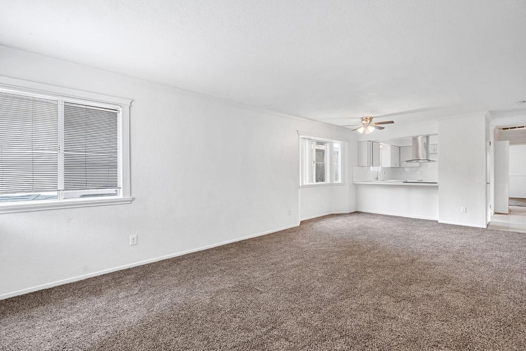 Image 5 of property listing at 4466 N Cornelia Avenue, Fresno, CA 93722