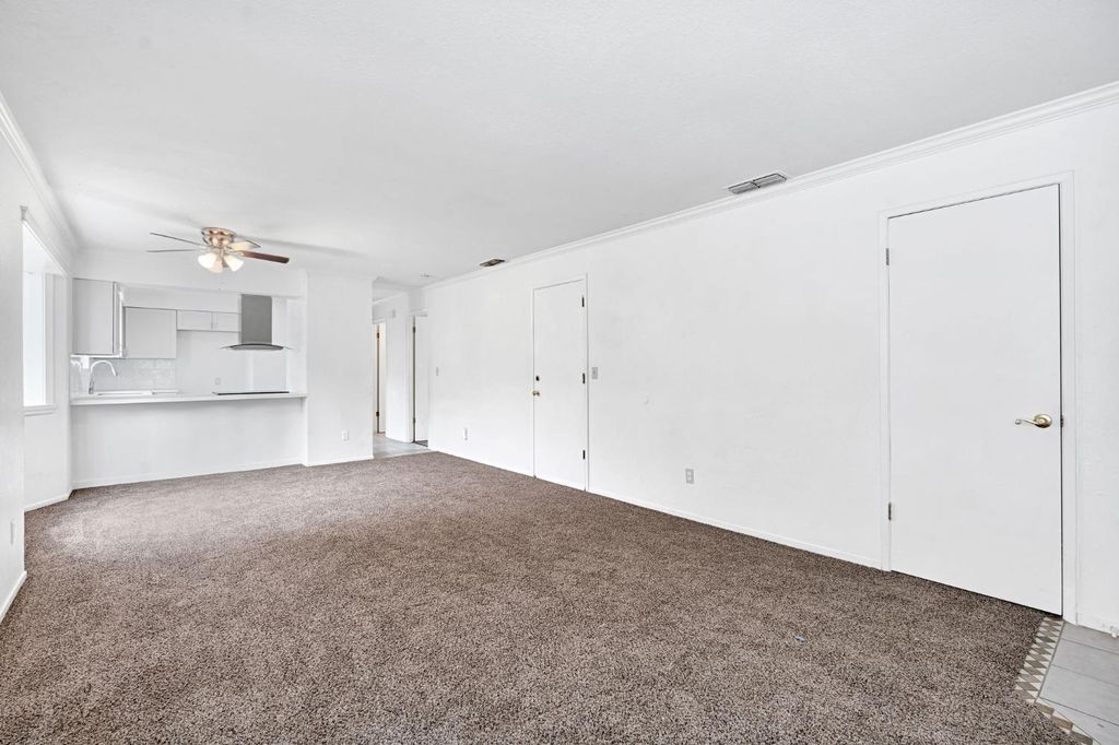 Image 6 of property listing at 4466 N Cornelia Avenue, Fresno, CA 93722
