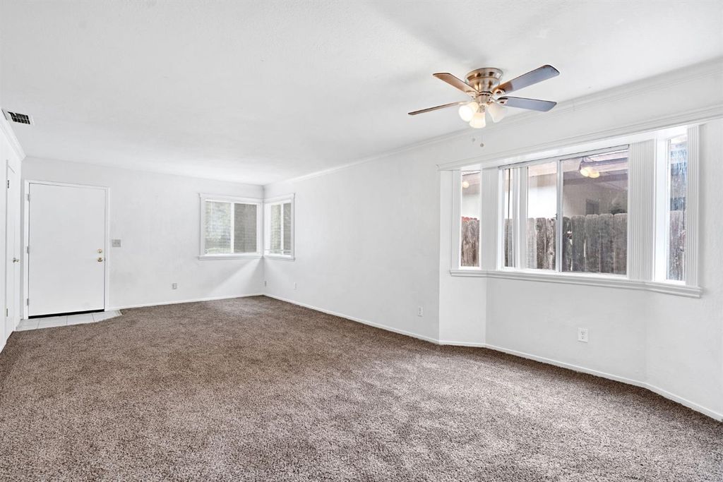 Image 8 of property listing at 4466 N Cornelia Avenue, Fresno, CA 93722
