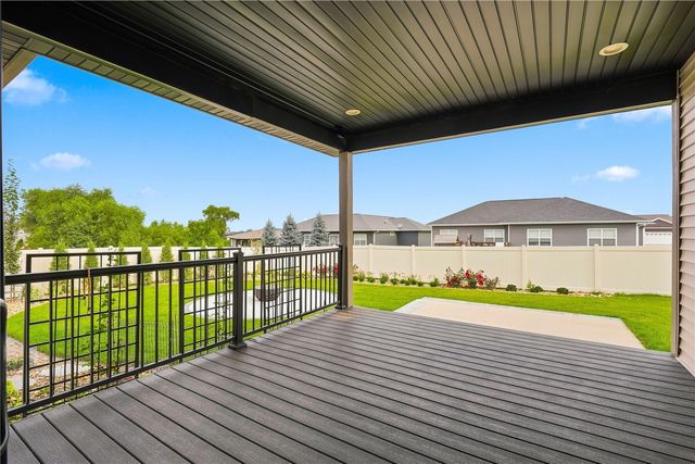 2013 Reese Road, Cedar Falls, IA 50613